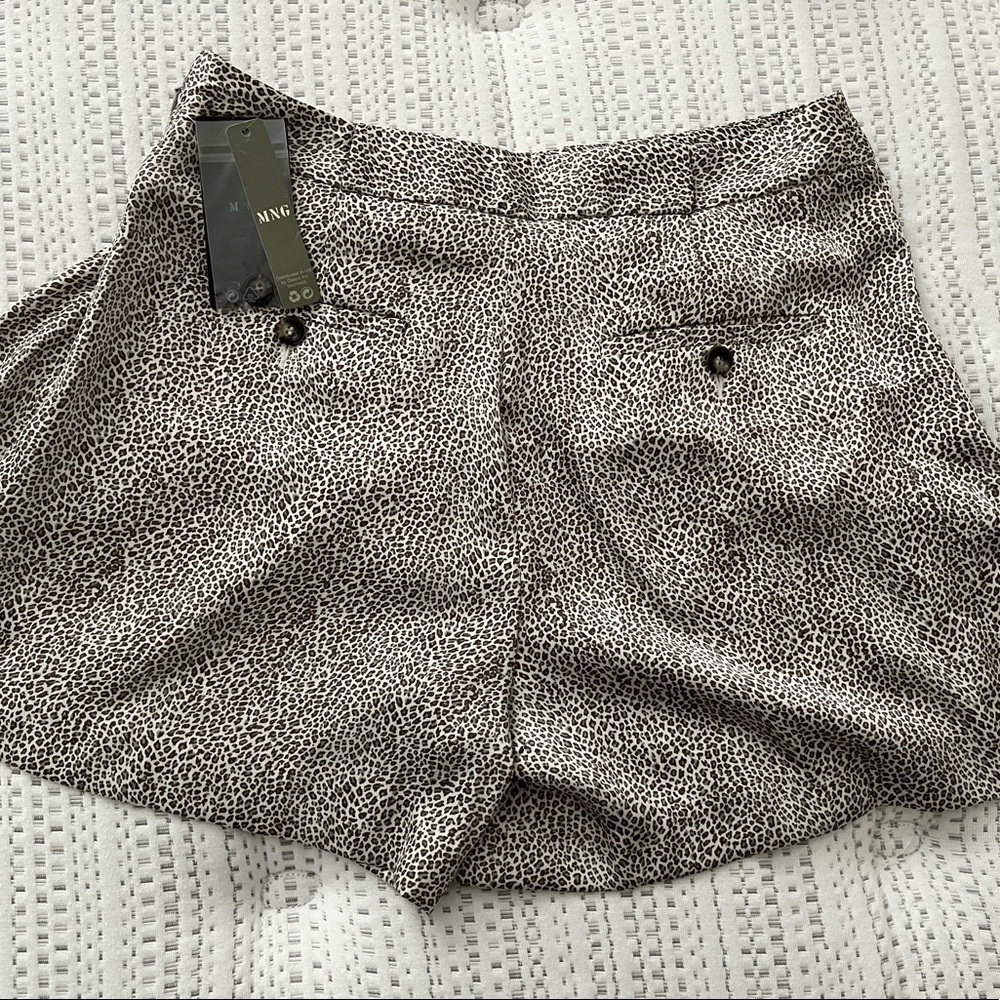 Cute leopard shorts